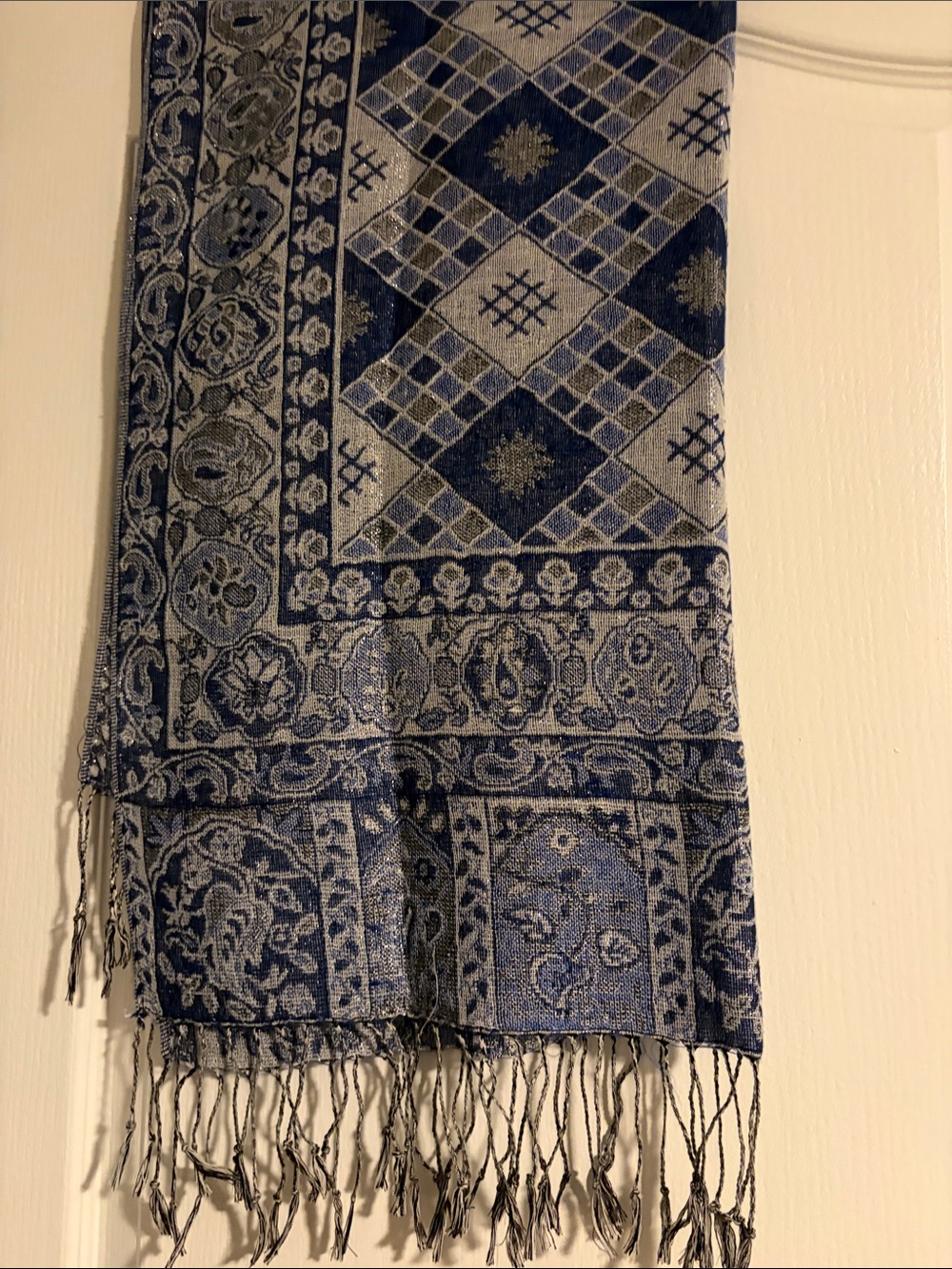 Beautiful Scarf with fringes and patterns